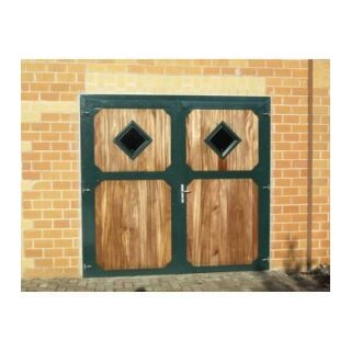 Stalltor "Karo-Fenster"